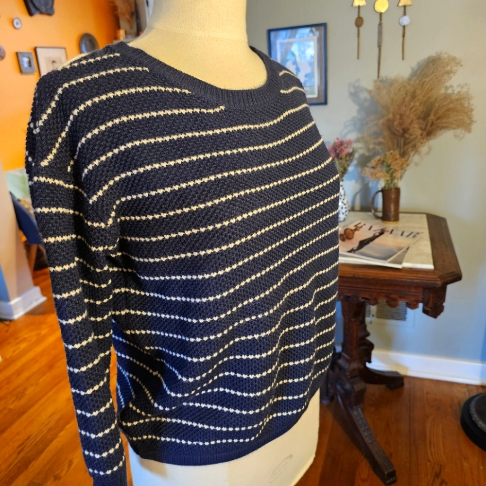 Vintage 80s Urban Blues navy & cream/white striped sweater 3/4 sleeve. Medium